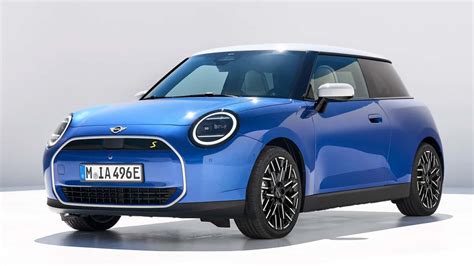 2024 Mini Cooper EV Fully Revealed As Urban Three-Door Hatchback