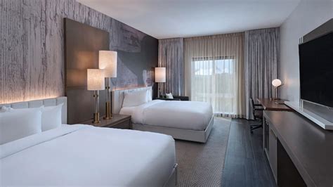 Boutique Hotel Rooms and Suites | Hyatt Centric The Woodlands