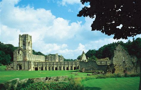 Fountains Abbey | historical abbey, North Yorkshire, England, United ...