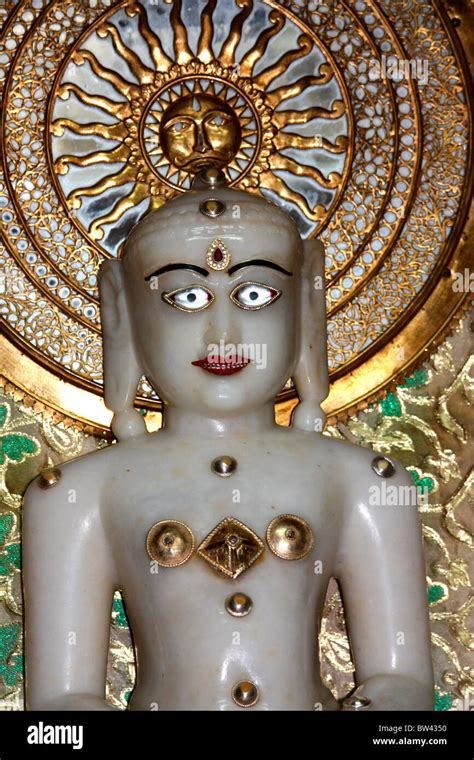 Statue of Lord Mahavira from Gujarat, India Stock Photo - Alamy