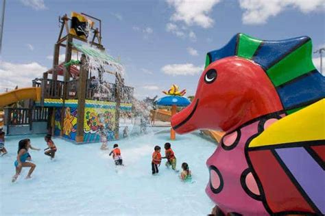 $5 summer dive-in movies at Grapeland Water Park - Miami on the Cheap