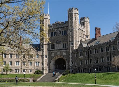 Princeton University To Cover All College Costs For Students From ...