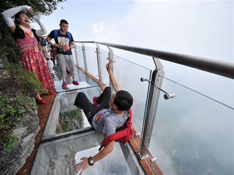 China opens glass walkway on the side of Tianmen mountain | The ...