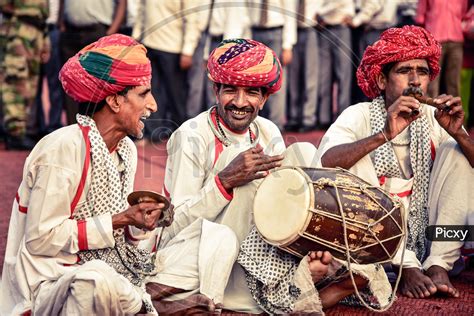 Image of Rajasthani Folk Singers-TQ610605-Picxy