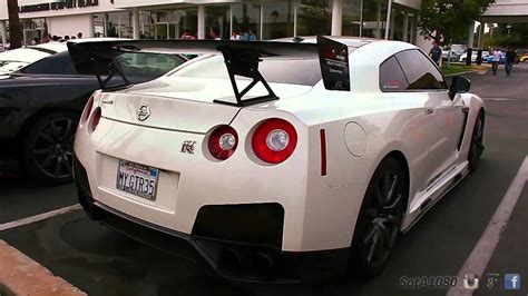 Nissan GT-R with a Huge Spoiler! - YouTube