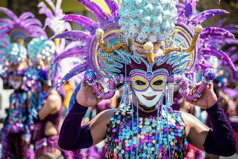 What to Wear to a Mardi Gras Party - Outfit Ideas & Costumes