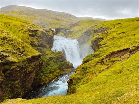 The Unbelievable Skogafoss Waterfall Hike (up the Beautiful ...