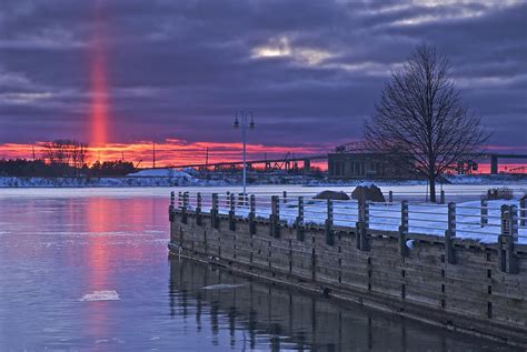 sun pillar, sault ste. marie, ontario | The winter setting s… | Flickr