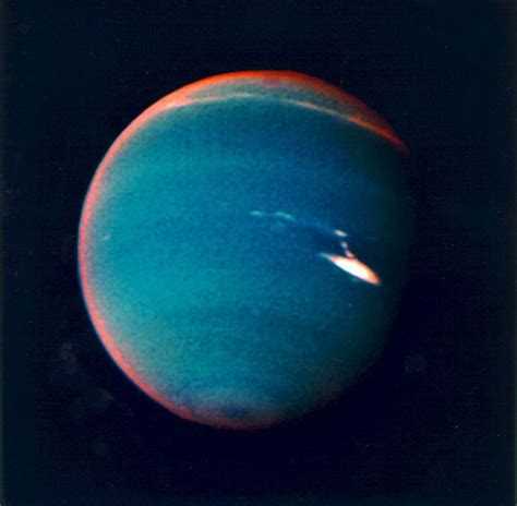 Surface Features of Neptune: Planet Neptune Outer Temperature