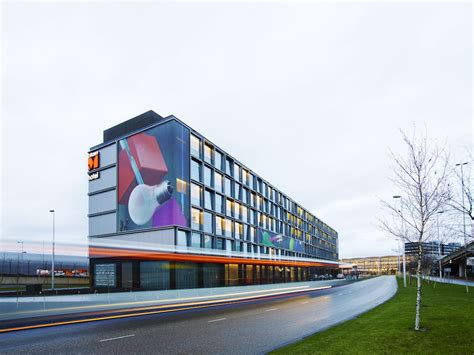 citizenM Schiphol Airport Hotel in Schiphol | Expedia