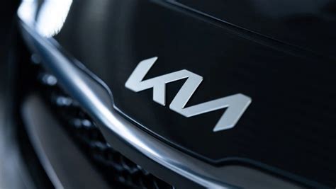 Kia's Logo Redesign Was a Total Flop. The Company Did What No Brand ...