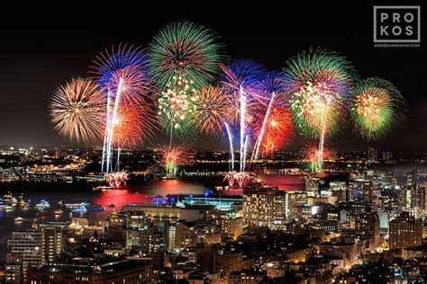 Fireworks over the Hudson River, New York City - NYC Night Photography ...