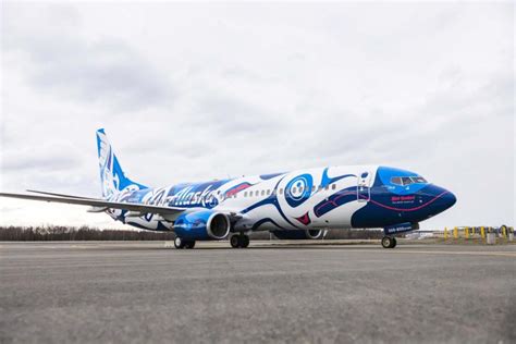 Alaska Airlines unveils stunning new Xáat Kwáani livery | Flightradar24 ...