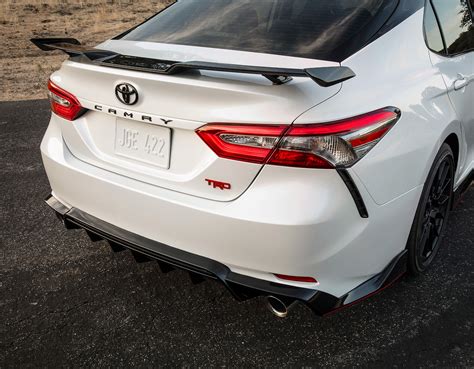 What are the Model Features of the 2020 Toyota Camry? | Tri County Toyota