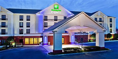 Hotels Near Six Flags Over Georgia | Holiday Inn Express Atlanta West ...