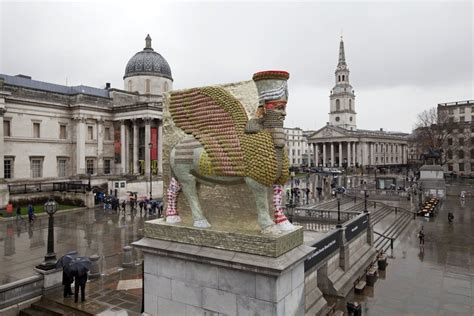 Trafalgar Square: The Fourth Plinth Has a New Artwork - Replica of ...