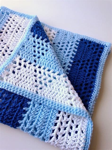 Fabulous Crochet Baby Blanket with Triangles and Stripes - Free Pattern!