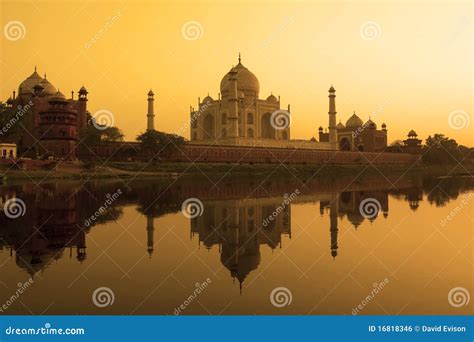 Taj Mahal Reflection in the Yamuna River. Stock Photo - Image of green ...