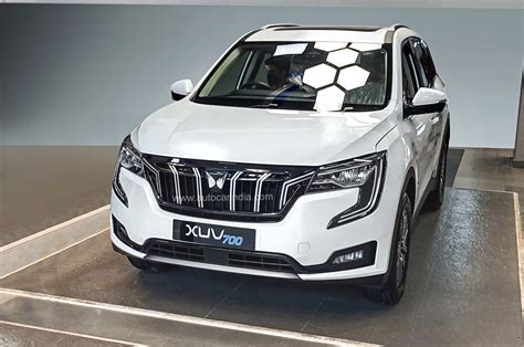 New Mahindra XUV700 AX7 Smart to launch soon | Autocar India