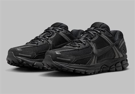 Nike Zoom Vomero 5 Triple Black BV1358-003 | SneakerNews.com