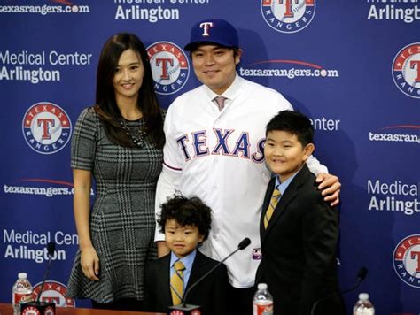 Shin-Soo Choo introduced by Texas Rangers