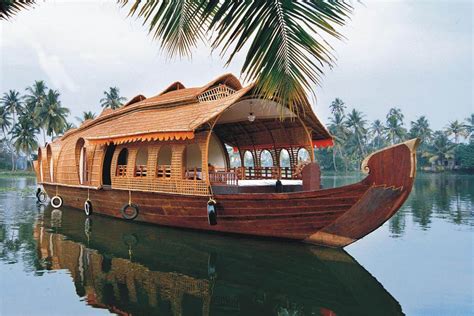 What is a Houseboat in Kerala - Used For, Made of