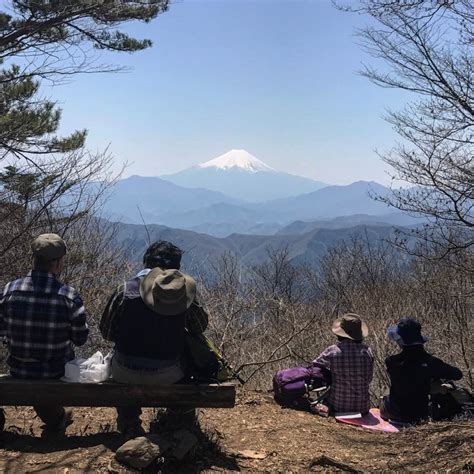 Hiking in Tokyo: Mt. Fuji View from Okutama's Mt. Mito (三頭山 ...