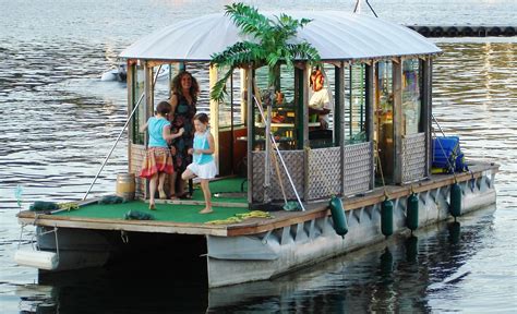 homemade houseboats | Check out Bud Light's tribute to | House boat ...