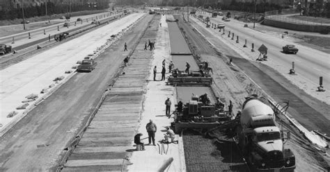 This history behind the construction of Highway 401 in Toronto