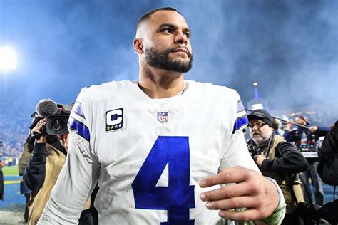 Dak Prescott Named 2022 Walter Payton Man of the Year