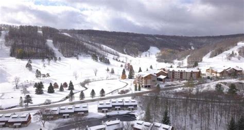 Here's Why This Holiday Valley Ski Resort In New York Is Named The ...