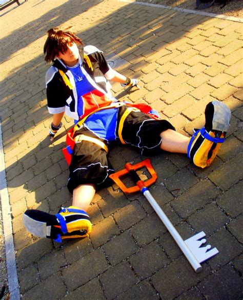 DeviantART Barefoot Sora Cosplay