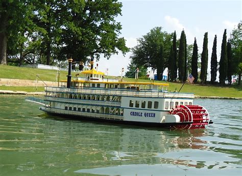 READY TO RUN RC CREOLE QUEEN PADDLEWHEELER STEAM BOAT | The Scale ...