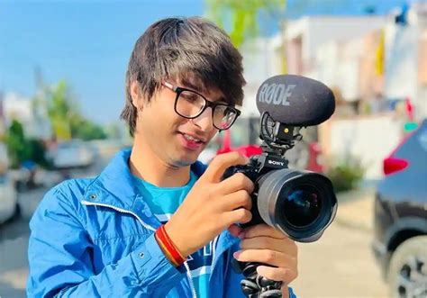 Sourav Joshi: Age, Height, Net Worth, Spouse, & Facts