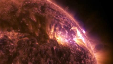 Incredible NASA Footage Captures Solar Flare in 4k UHD | HD Report