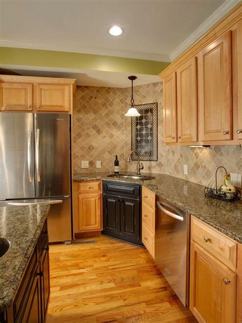 What Color Backsplash Goes With Honey Oak Cabinets