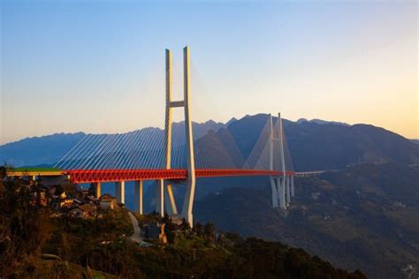 Duge Beipanjiang Bridge - Atlas Obscura