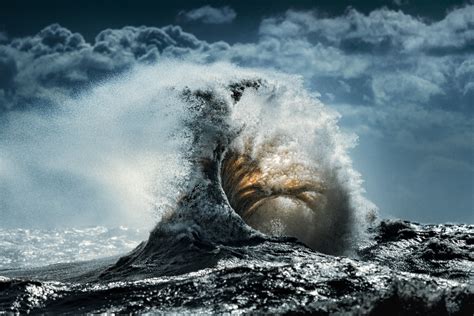 Photographer Braves the Elements to Take Dramatic Wave Photos