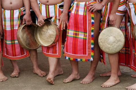 Philippine Folk Dance History | LoveToKnow | Folk dance, Filipino ...