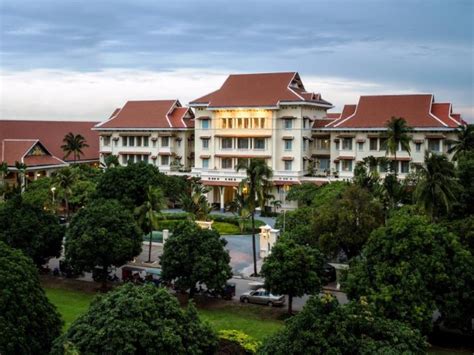 Best Luxury Hotels in Phnom Penh Cambodia | tripAtrek Travel