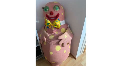 Mr Blobby costume buyer 'backs out of £62,000 bid' | Ents & Arts News ...