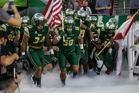 USF Bulls Football Comes Charging in with Horns Up Rallies