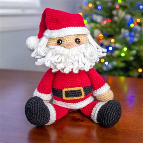 Free Santa Amigurumi Crochet Pattern