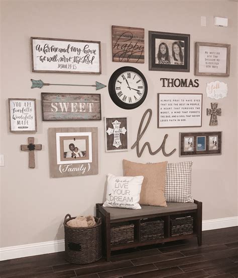 10+ Farmhouse Family Picture Wall Ideas