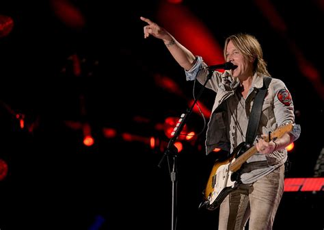 Top 10 Keith Urban Songs