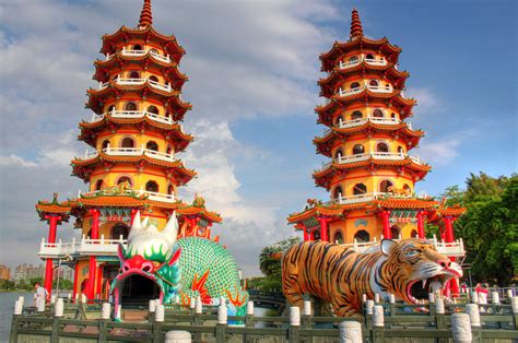 The Incredible Temples of Lotus Pond, Taiwan