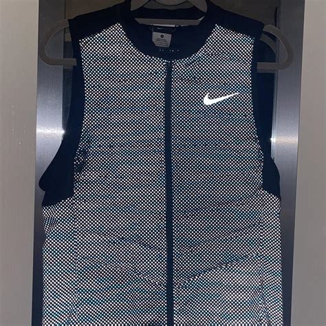 Nike Reflective 3M Aeroloft reflective DEADSTOCK... - Depop