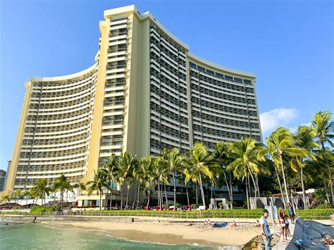 Sheraton Waikiki in Honolulu, Hawaii [In-depth Review]