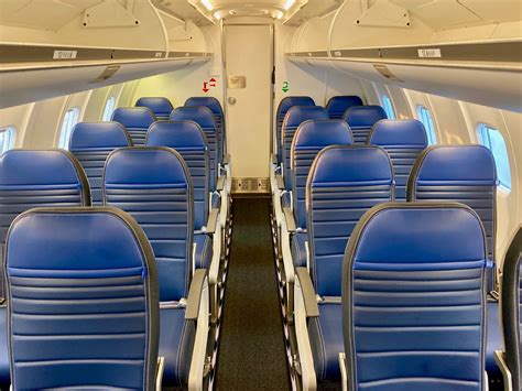 First impressions of United's brand-new CRJ550 regional jet