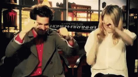 Emma Stone And Andrew Garfield GIF - Emma Stone Andrew Garfield Dancing ...